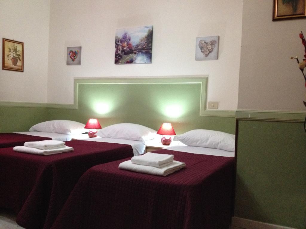 Rome Rainbow Guest House Bilik gambar