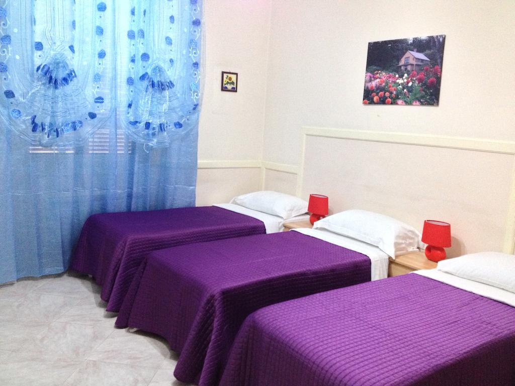 Rome Rainbow Guest House Bilik gambar